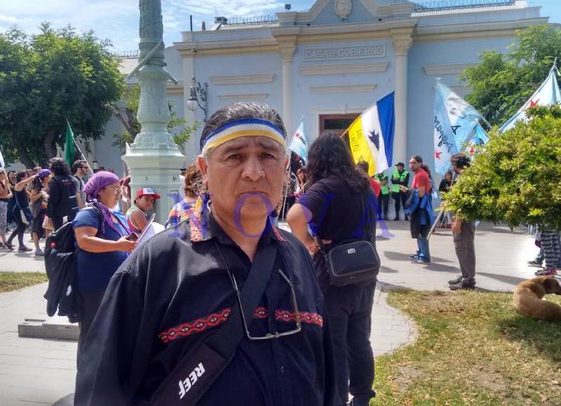 Protesta de Pueblos Originarios frente a Casa de Gobierno