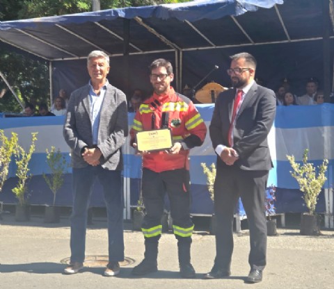 Con la firma de convenios para obras, Provincia acompañó el acto central por el aniversario de Esquel