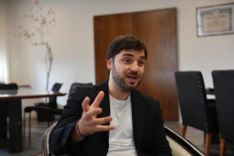 “No los vamos a dejar volver nunca más”: Torres apunta contra el kirchnerismo por utilizar a los más vulnerables