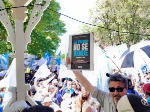 Trelew y todo el Valle le dijeron "NO" a las decisiones de Javier Milei