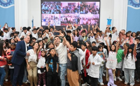 VIDEO | "Hoy todas las escuelas de Chubut están conectadas", recalcó el gobernador Nacho Torres