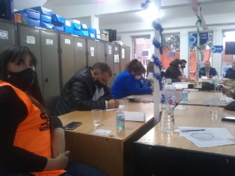 El Gobierno no pudo acordar por atraso salarial con el personal de Salud