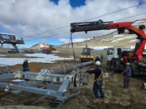 Provincia acompaña el desarrollo del Centro de Esquí La Hoya