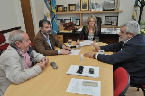 Hace 8 años, la intendenta Artero prometía las obras de todos los servicios del plan "Tierra para Todos" en Rawson