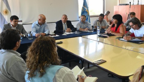 Paritaria docente: el Gobierno provincial y gremios del sector mantuvieron la primera reunión del año en Rawson