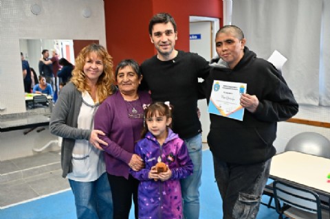 Torres inauguró la Escuela 477 de Nivel Inicial en Paso de Indios, una obra vital para la Meseta