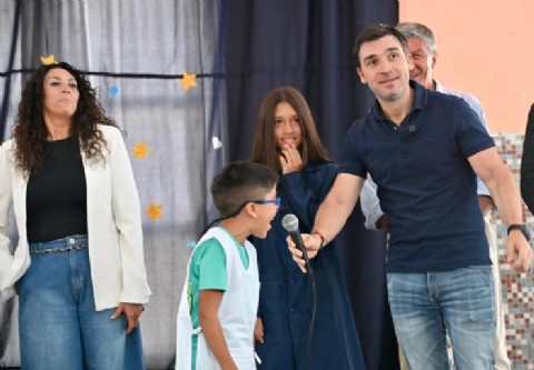 Torres inauguró el Ciclo Lectivo 2026 en Camarones: "Hacer Patria es darle futuro a nuestros hijos en los pueblos"