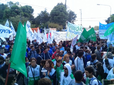 Realizarían movilizaciones para recordar los tres años de la crisis