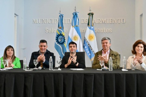 Torres anunció obras en Sarmiento y aseguró que la localidad "tendrá la mayor inversión provincial en infraestructura"