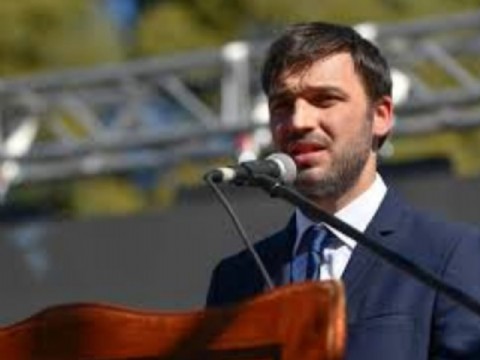 VIDEO | Torres firmó un convenio para la creación de un Centro Comercial a Cielo Abierto en Trelew