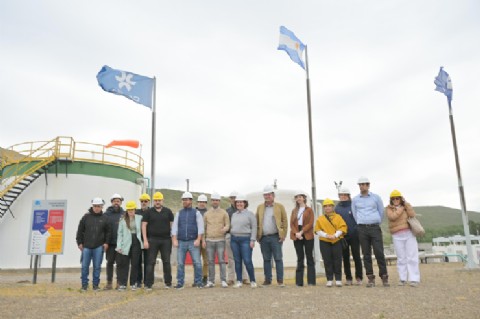 Torres visitó junto a legisladores nacionales la planta de hidrógeno verde de Hychico