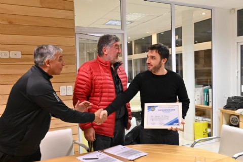VIDEO | Torres fue nombrado socio honorario del Centro de Excombatientes de Esquel