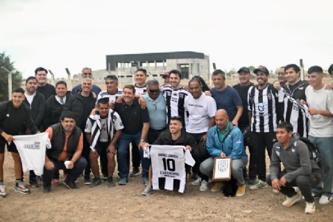 Torres destacó el acompañamiento de la comunidad en la inauguración del Salón “Diego Rois” del Club Juventus