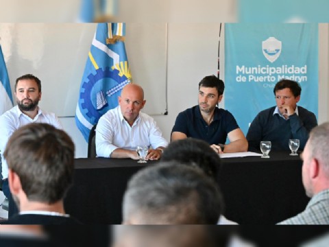 Torres encabezó la apertura de sobres para la obra de la circunvalación de Puerto Madryn