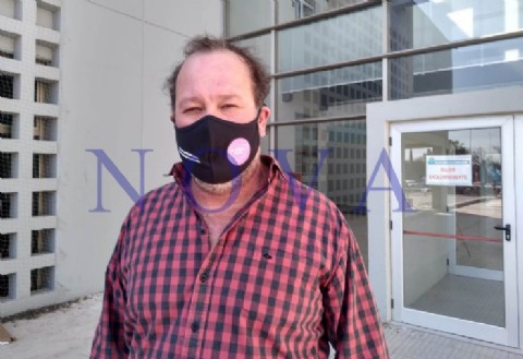 Sierra: "A algunos diputados les queda grande su lugar"