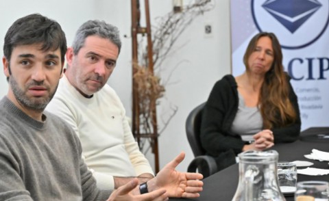 La Cámara de Comercio de Comodoro respaldó a Torres en su pedido de eliminar retenciones a la industria petrolera