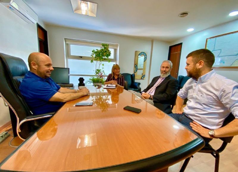 Sastre se reunió con Mantegna y Casanovas