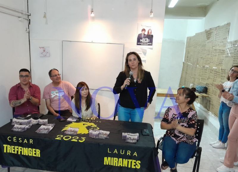 Laura Mirantes cerró con un encuentro de militancia en Trelew