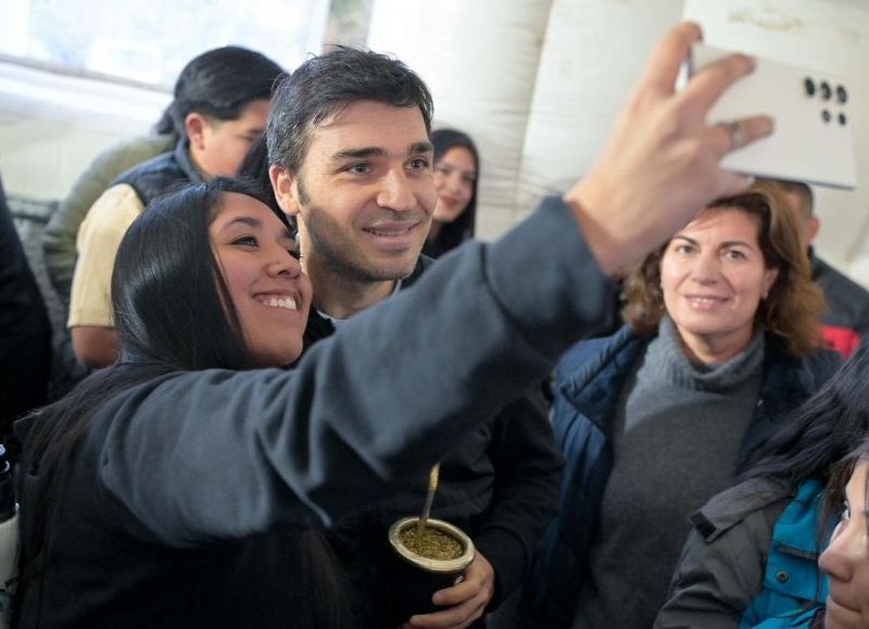 "Nacho" Torres destacó "el ejemplo de superación de los jóvenes de Chubut"