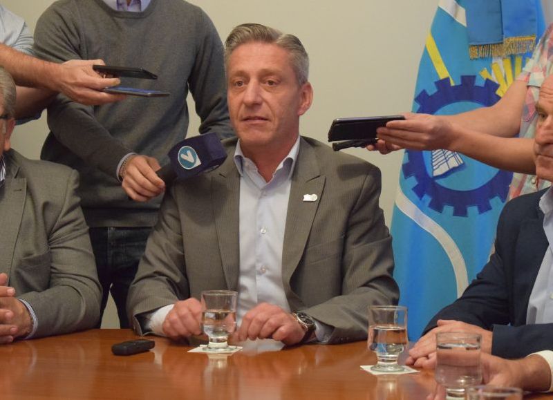 Los claros versos del Gobierno provincial