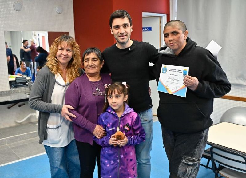 Torres inauguró la Escuela 477 de Nivel Inicial en Paso de Indios, una obra vital para la Meseta