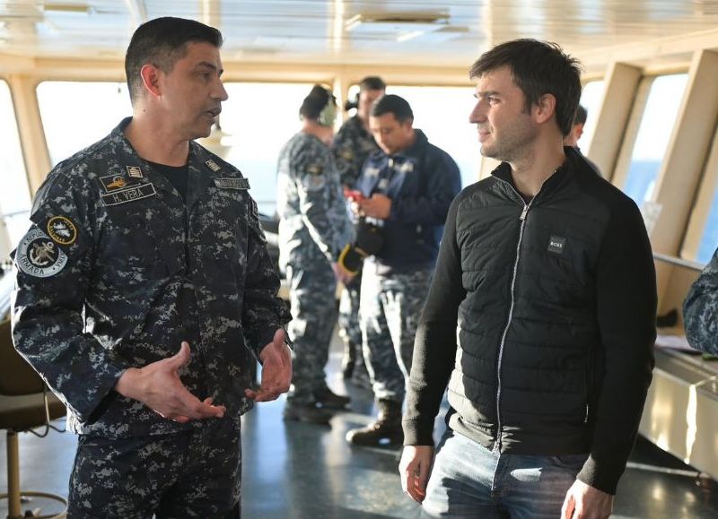 El Irízar volvió a Madryn y Torres destacó la importancia de “honrar a nuestros héroes y mantener viva la causa”