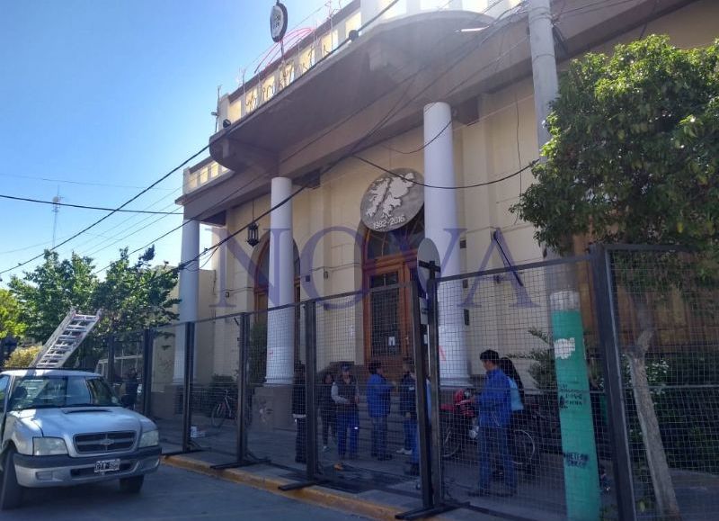 El intendente de Trelew destacó la "inyección económica" y lamentó la violencia del final