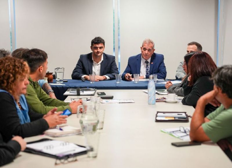 Provincia ofreció una recomposición salarial por encima de la inflación y una fuerte mejora al básico