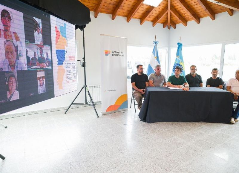 Junto a los gobernadores de la Patagonia, Torres pidió a los legisladores nacionales declarar la Emergencia Ígnea